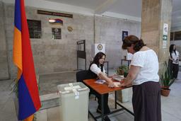 Партія Пашиняна перемогла на виборах у Вірменії