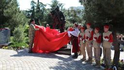 В окупованій Алушті росіяни відкрили пам’ятник учасникам війни проти України